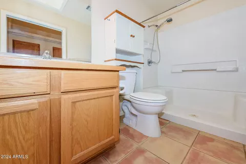 Bath - 7966 E Three Canyons Rd, Hereford, AZ 85615 photo 6 of 6