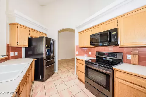 Kitchen - 7966 E Three Canyons Rd, Hereford, AZ 85615 photo 4 of 4