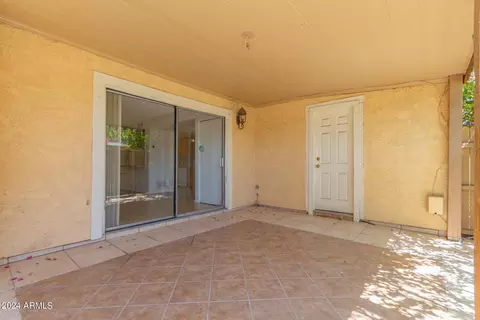 3407 W Echo Ln, Phoenix, AZ 85051 photo 4