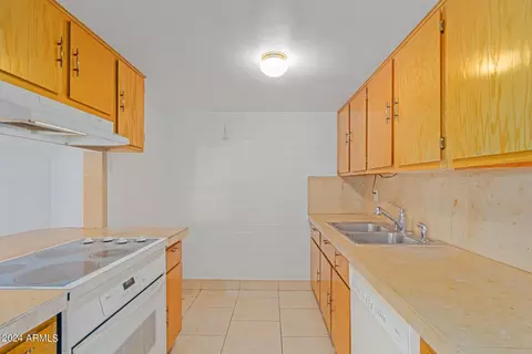 3407 W Echo Ln, Phoenix, AZ 85051 photo 12