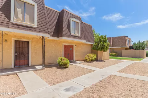 3407 W Echo Ln, Phoenix, AZ 85051 photo 2