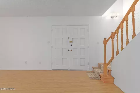 3407 W Echo Ln, Phoenix, AZ 85051 photo 9