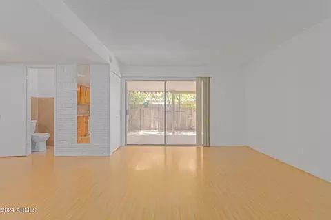 3407 W Echo Ln, Phoenix, AZ 85051 photo 5