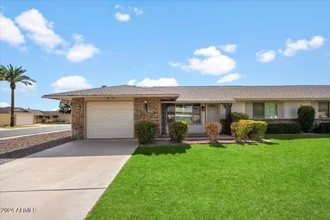 10028 W Sandstone Dr, Sun City, AZ 85351