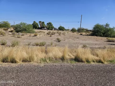 3260 W Tollan Dr #2, Eloy, AZ 85131