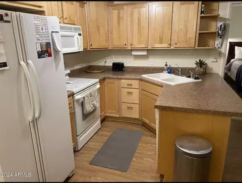 2700 S White Mountain Rd #702, Show Low, AZ 85901