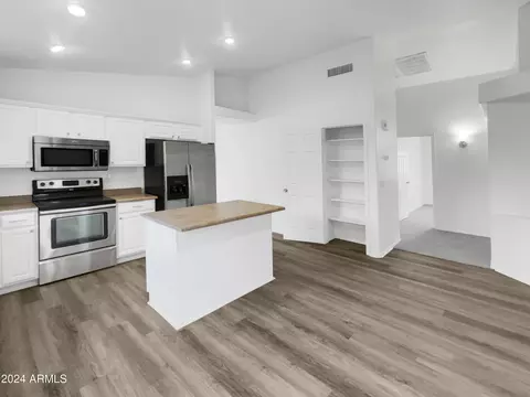 3319 E Woodside Way, Gilbert, AZ 85297 photo 11