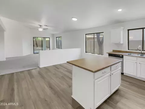 3319 E Woodside Way, Gilbert, AZ 85297 photo 10