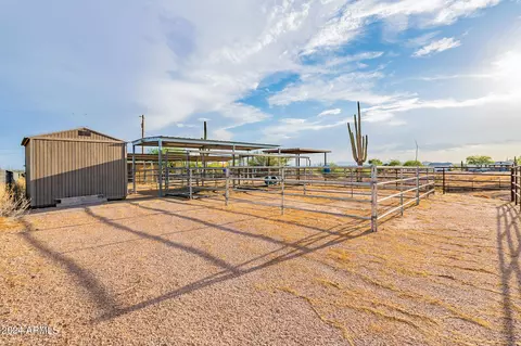 Exterior - 343 W Canyon St, Apache Junction, AZ 85120 photo 15 of 18