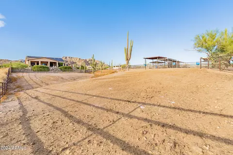 Exterior - 343 W Canyon St, Apache Junction, AZ 85120 photo 13 of 18