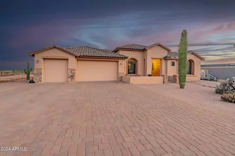 Exterior - 343 W Canyon St, Apache Junction, AZ 85120 photo 2 of 18