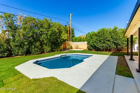 4242 E Hazelwood St, Phoenix, AZ 85018 photo 10
