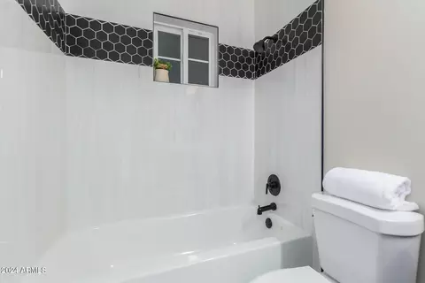 4242 E Hazelwood St, Phoenix, AZ 85018 photo 21