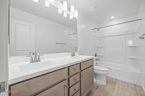 Bath - 2957 E Cherry Hill Dr, Gilbert, AZ 85298 photo 2 of 3