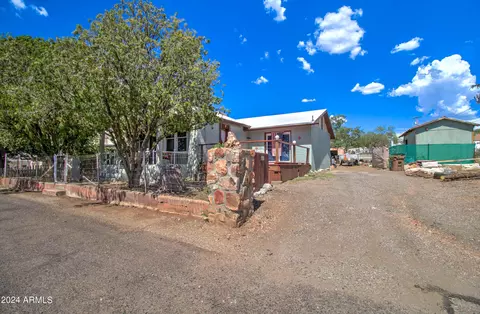 821 N Sutherland St, Globe, AZ 85501 photo 2