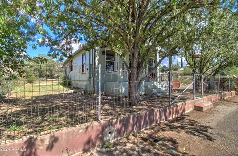 821 N Sutherland St, Globe, AZ 85501 photo 3