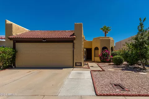 9223 N 51st Ln, Glendale, AZ 85302