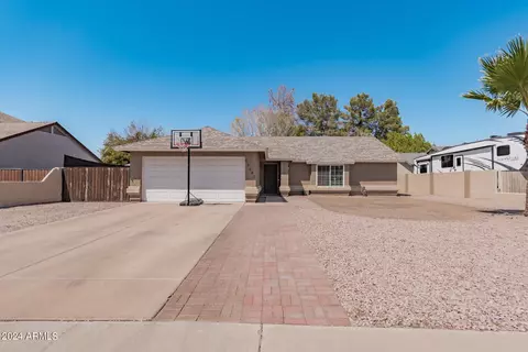 13282 N 76th Dr, Peoria, AZ 85381