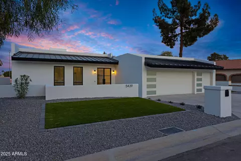 5439 S Lighthouse Ln, Tempe, AZ 85283 photo 2