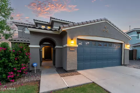 2933 E Blue Ridge Way, Gilbert, AZ 85298 photo 2