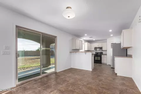 2933 E Blue Ridge Way, Gilbert, AZ 85298 photo 11