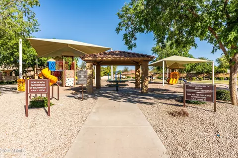 View/Area - 6583 S Legend Ct, Gilbert, AZ 85298 photo 9 of 23