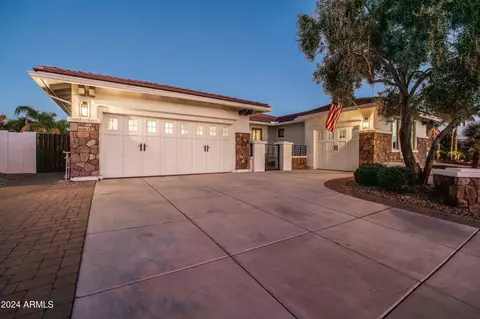 Exterior - 6583 S Legend Ct, Gilbert, AZ 85298 photo 7 of 16