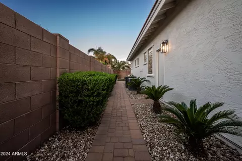 Exterior - 6583 S Legend Ct, Gilbert, AZ 85298 photo 15 of 16