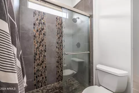 Bath - 6583 S Legend Ct, Gilbert, AZ 85298 photo 6 of 7