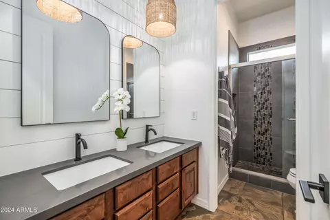 Bath - 6583 S Legend Ct, Gilbert, AZ 85298 photo 5 of 7