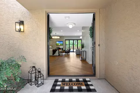 4440 E Camelback Rd #32, Phoenix, AZ 85018 photo 9