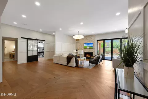 4440 E Camelback Rd #32, Phoenix, AZ 85018 photo 10