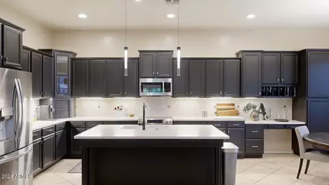 3045 W Eagle Claw Dr, Phoenix, AZ 85086