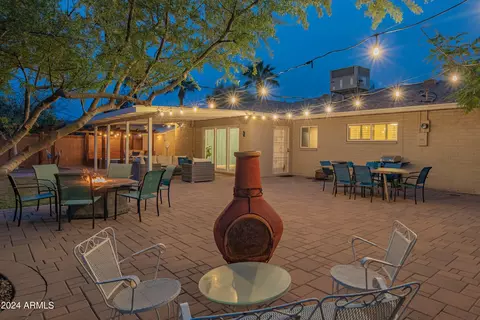 8050 E Cambridge Ave, Scottsdale, AZ 85257