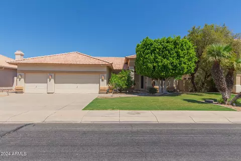 250 E Arabian Dr, Gilbert, AZ 85296