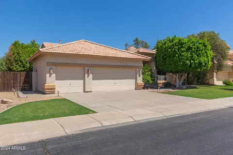 250 E Arabian Dr, Gilbert, AZ 85296 photo 2