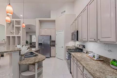 250 E Arabian Dr, Gilbert, AZ 85296 photo 12
