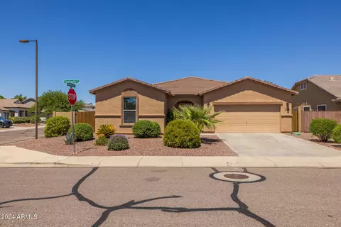 2064 W Sawtooth Way, Queen Creek, AZ 85142