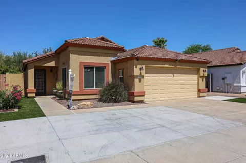 2006 E Aire Libre Ave, Phoenix, AZ 85022 photo 2