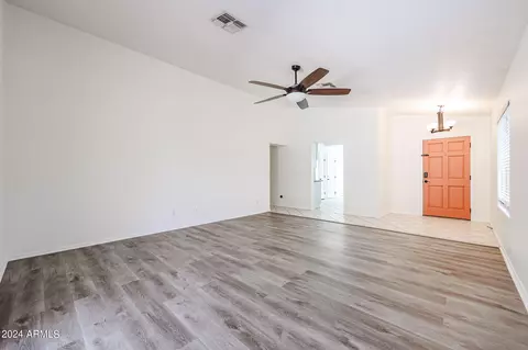 2006 E Aire Libre Ave, Phoenix, AZ 85022 photo 10