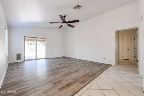 2006 E Aire Libre Ave, Phoenix, AZ 85022 photo 9