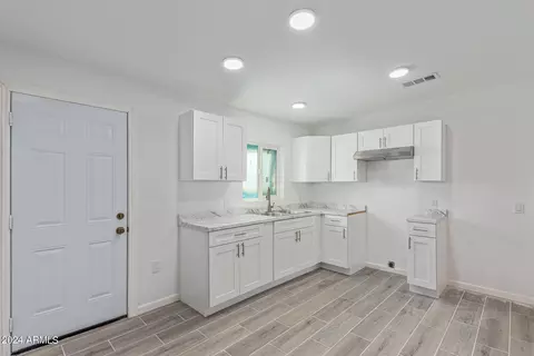 2011 W Cypress St, Phoenix, AZ 85009 photo 2