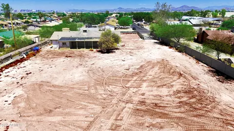 2601 E South Mountain Ave, Phoenix, AZ 85042 photo 2