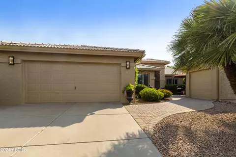 9024 E Coopers Hawk Dr, Sun Lakes, AZ 85248