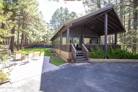 1264 Elk Dr, Forest Lakes, AZ 85931