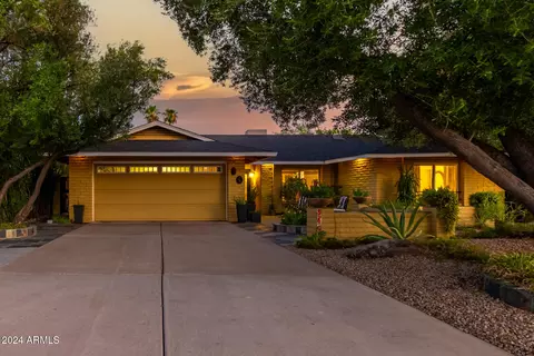 5607 W Grovers Ave, Glendale, AZ 85308