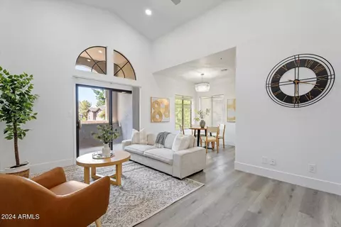 9600 N 96th St N #208, Scottsdale, AZ 85258