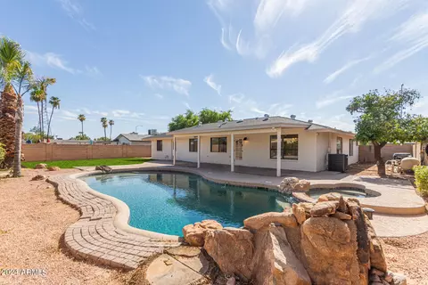631 N N Frst, Mesa, AZ 85203 photo 4