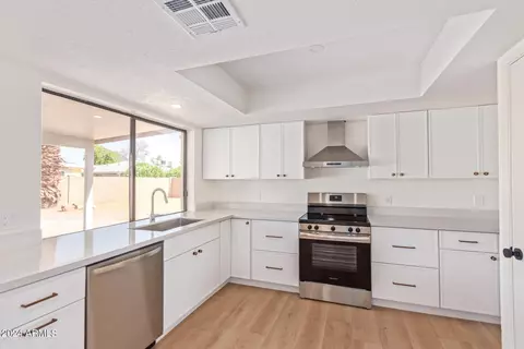 631 N N Frst, Mesa, AZ 85203 photo 2