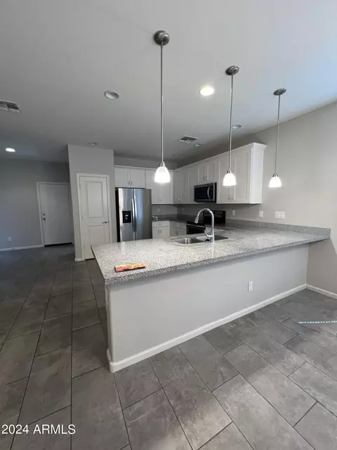 7311 S 17th Dr, Phoenix, AZ 85041 photo 9